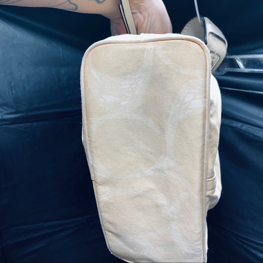 Cream Coach Bag - Picture 10 of 13